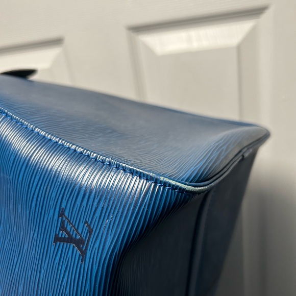 Louis Vuitton Keepall 45 Blue Epi Leather - Picture 10 of 15